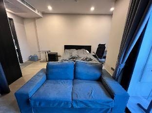 Asoke terminal 21 mrt 1 minutes walk and soicowboy Apartment in Bangkok