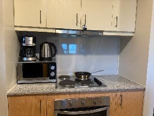 Homey & luxurious 2br with maid's rm at Uptown BGC Vacation rental in Makati