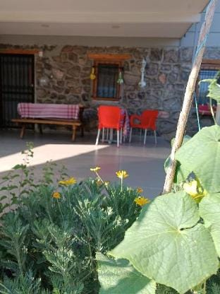 Airporta 5dk denize 20 dk mesafede klimalı  taşev Villa in Izmir