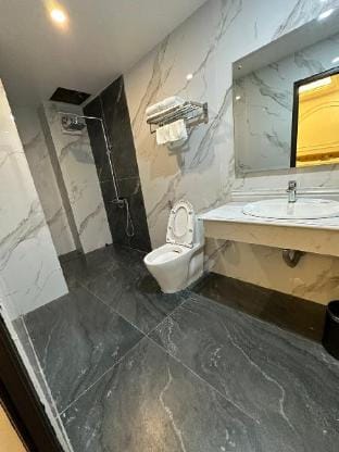 Khách Sạn Hà Nội Phượng Hoàng Apartment in Laos