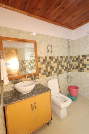 Mareema Regency(Pure Veg Hotel) Apartment in Manali