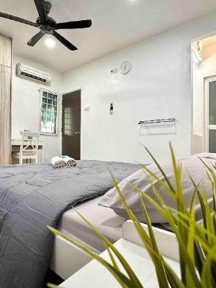 Corner home with Garden and Private Parking Vacation rental in Federal Territory of Kuala Lumpur