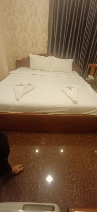 Por Long guesthouse ផ្ទះសំណាក់ប៉ោឡុង Vacation rental in Phnom Penh Province