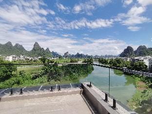 水舍观景浴缸房 Villa in China