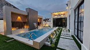 Atelier Pool Villa @ Ipoh Town (14-19 pax) Vacation rental in Ipoh