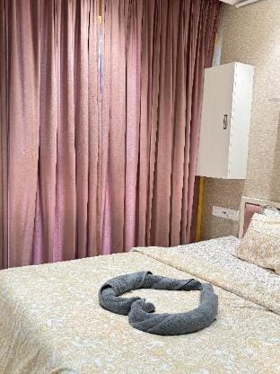 Regent Hill Hiranandani property  Apartment in Mumbai