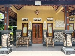 Ariwigangga Garden Guest House Vacation rental in Kerambitan