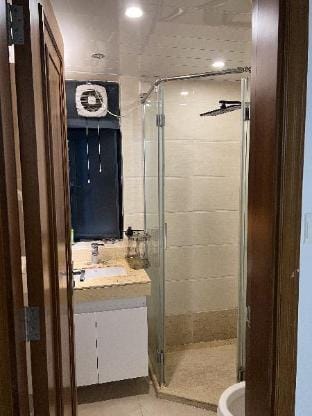 一线海景房高端小区泳池会所 Apartment in Hainan
