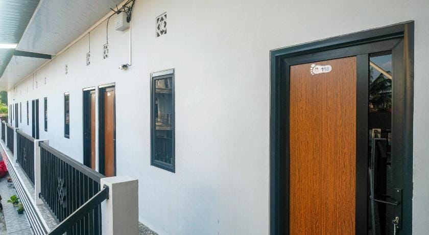 RedDoorz @ MG House Siantar Timur Hotel in Indonesia