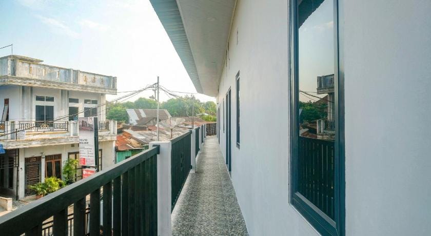 RedDoorz @ MG House Siantar Timur Hotel in Indonesia