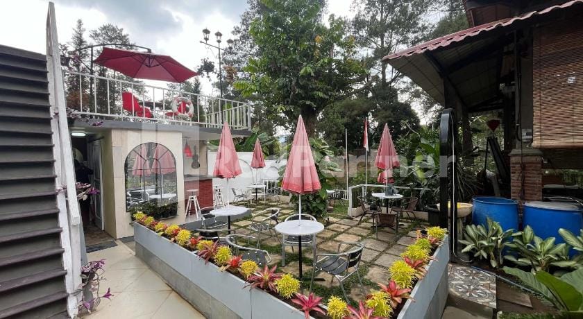 Villa Layar Selorejo Mitra RedDoorz Hotel in East Java