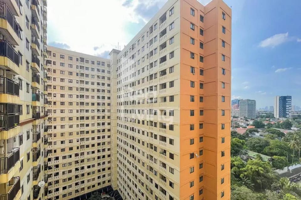 RedLiving Kebagusan City Apartemen by Sleep Room Apartment in South Jakarta City