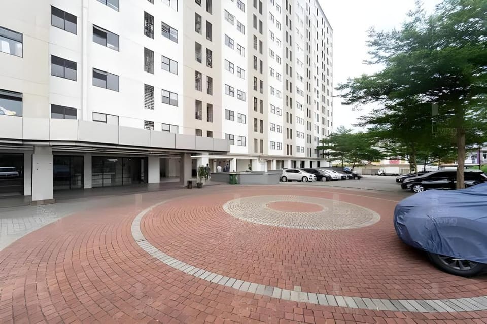 OYO 94087 Apartment 19 Avenue By Rh Hotel in Jakarta