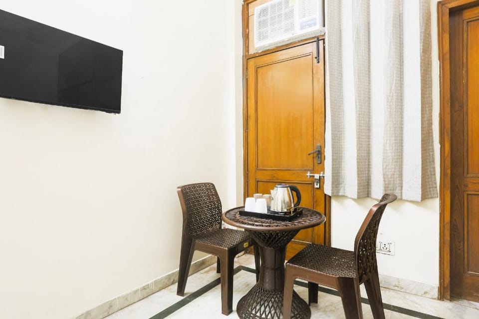 Hotel O JPS DC RESIDENCY Hotel in New Delhi