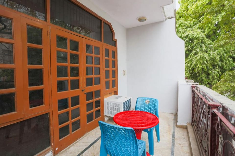 Hotel O JPS DC RESIDENCY Hotel in New Delhi