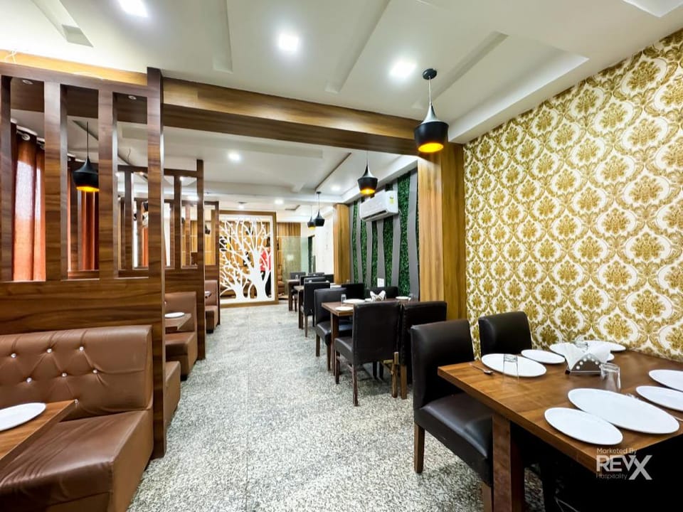 Hotel Vrinda Sarovar Hotel in Uttar Pradesh