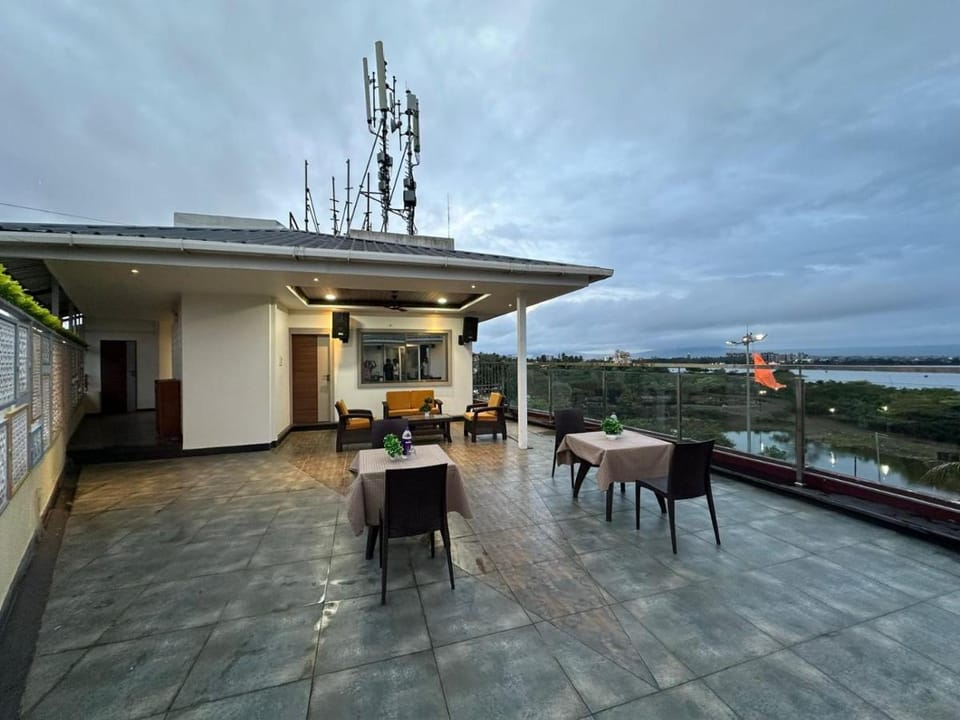 Siddharth Lake View Penthouse Hotel in Maharashtra