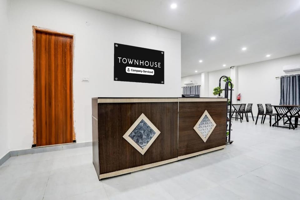 Super Townhouse Shamshabad Near Airport Hotel in Hyderabad