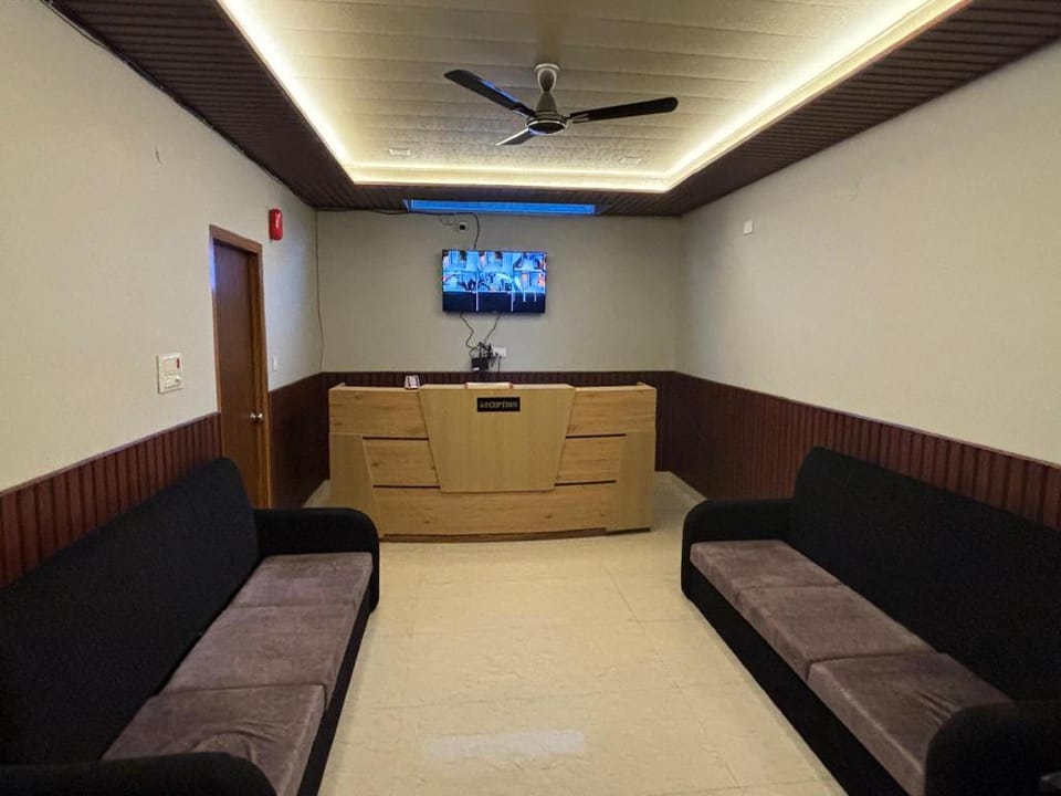 R. Narayan Pleasant Inn hotel Hotel in Uttarakhand