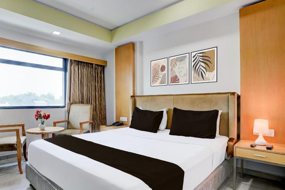 Townhouse Anand Formerly Hotel The Maison Hotel in Gujarat