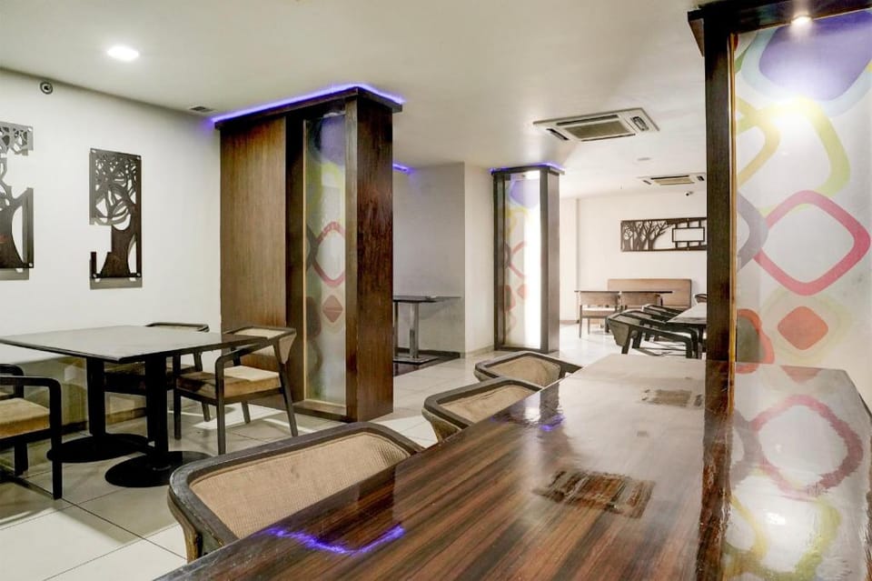 Townhouse Anand Formerly Hotel The Maison Hotel in Gujarat