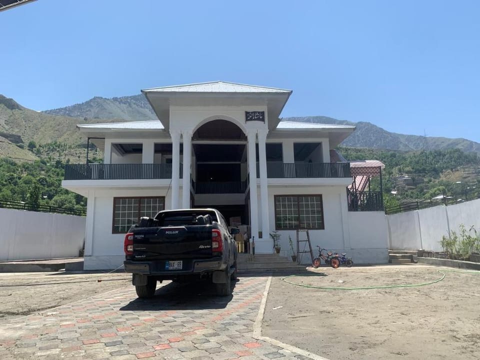 Town Inn Chitral Guest House Bed and Breakfast in Pakistan