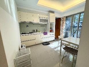 Prime Xinyi｜Steps to MRT｜101, Malls & City Views Apartment in Taipei City