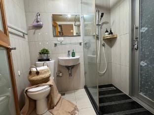 Xinyi Nightlife｜Food & Shopping Steps Away Apartment in Taipei City