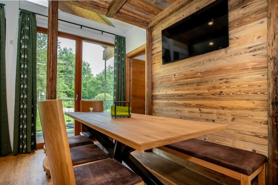 Lodge Wolfgangthal - FiSCHERGUT Farm Stay in Salzburgerland