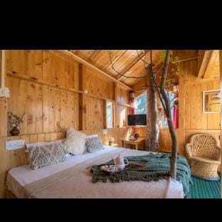 The tree house Ghiyagi Apartment in Himachal Pradesh
