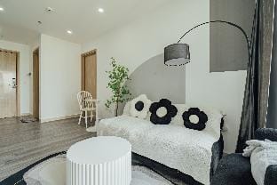 Trú Homestay Huế - Unique Apartment 2 Beds gym, pool Apartment in Laos