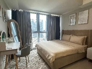 Cozy 1 Bedroom in Uptown BGC Apartment in Makati