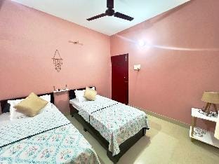 Primrose: Spacious 2BHK w/ balcony with view Apartment in Bangladesh