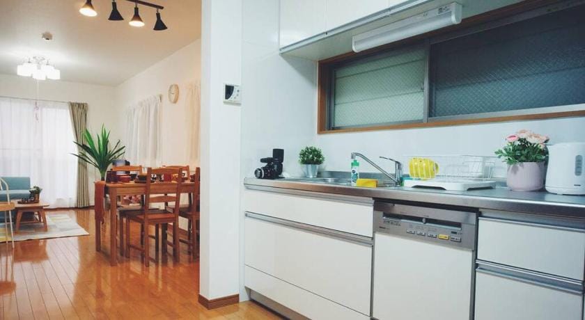 Osaka Castle Park 1min walk to subway/8ppl Apartment in Osaka