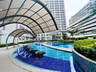 Sanguine Staycation Vacation rental in Makati