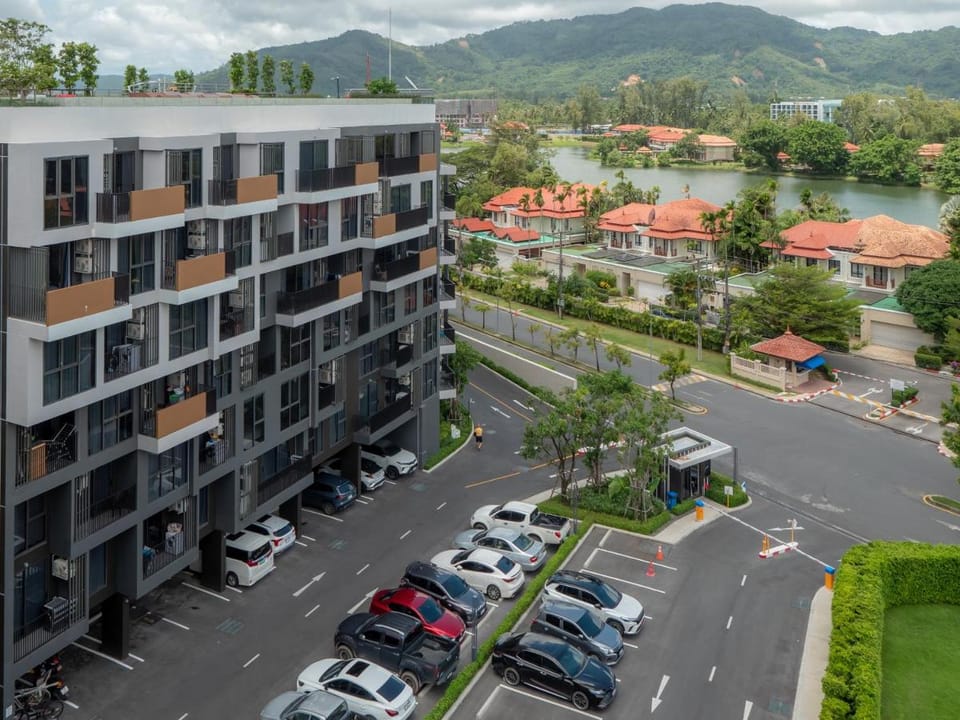 Apt 2Bd with 2Bt  in Skypark Laguna Bang tao Apartment in Choeng Thale