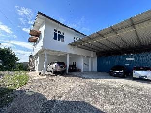 Jeff & Ricky Homestay111@ 3rd Mile House  Apartment in Kuching