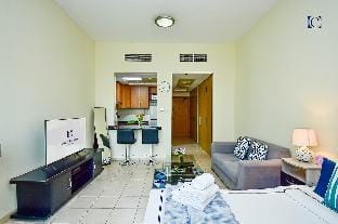 Cozy studio near metro, peaceful ambiance - GHA Apartment in Dubai