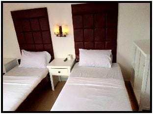 GLORETO Guest House Twin-Bed Room Vacation rental in Caraga