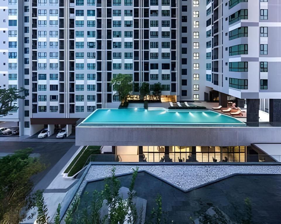 Downtown Lux Fun Rooftop Pool #TB88015 Apartment in Pattaya City
