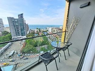 2 Bedroom Ocean Facing Balcony #EF19212 Apartment in Pattaya City