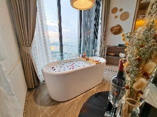 Top Floor Intimate Pleasure The Love NestSuite#E92 Apartment in Pattaya City