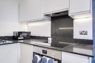 Luxury 2Bed Apt in JQ | Sleeps 6 Vacation rental in Birmingham