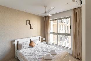 Ambient, Stylish 1bhk Apt in Hiranandani Powai Apartment in Mumbai