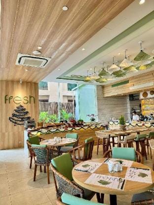 Nam Suite Sea View Modern 2bed Very Near Beach Apartment in Da Nang
