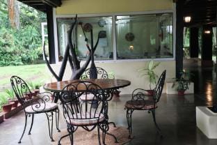 Mancotta Heritage Tea Bungalow Vacation rental in India