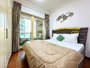 Relax Studio, Brand New w/ Balcony in Dubai Marina Apartment in Dubai
