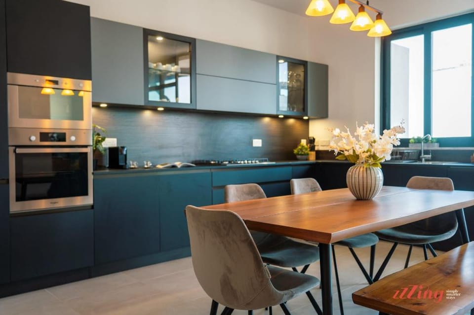 Elegance   Excitement  Luxury Downtown Escape Apartment in Saint Julians