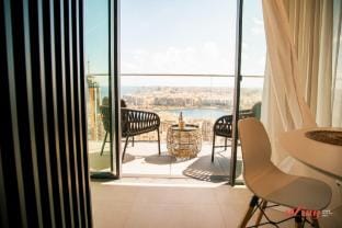 Your luxury retreat at Mercury Towers Apartment in Saint Julians