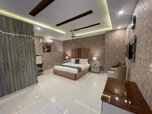 HOTEL CROYDON INTERNATIONAL  Apartment in Islamabad